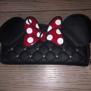Disney Loungefly x Minnie Bow Wallet
